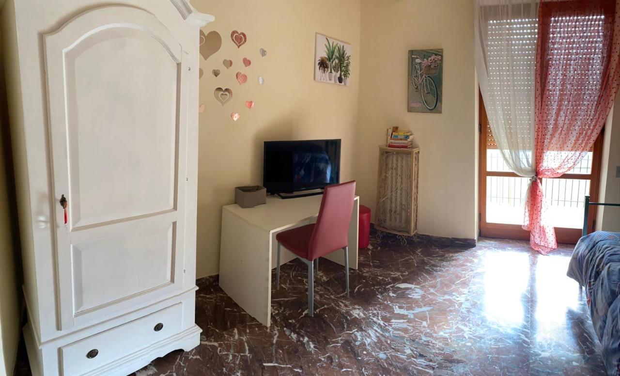 La Dimora Di Vesta Bed and Breakfast Lecce Exteriör bild