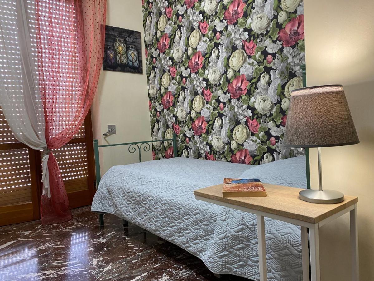 La Dimora Di Vesta Bed and Breakfast Lecce Exteriör bild